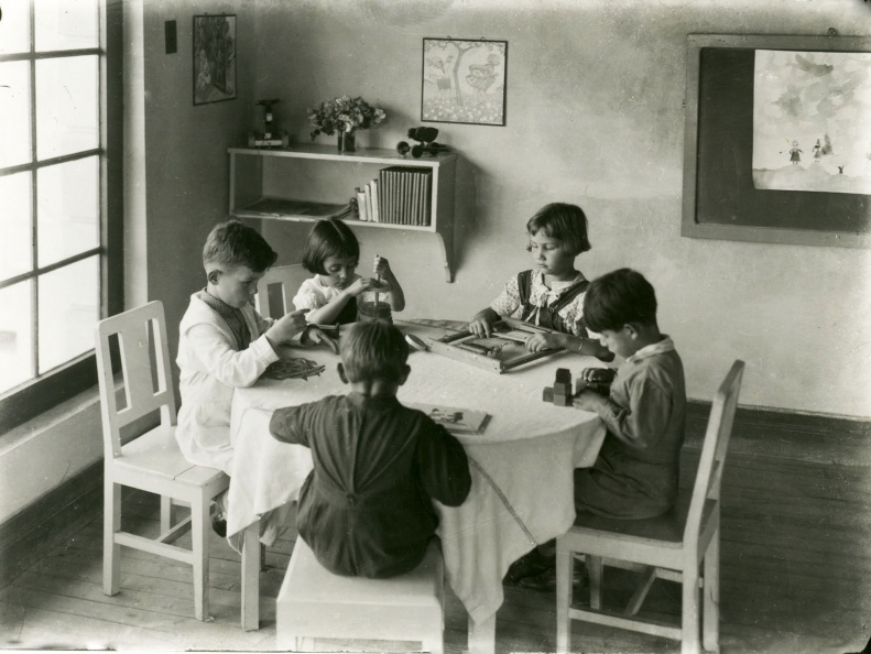 Kindergarten_manualidades_1934.jpg