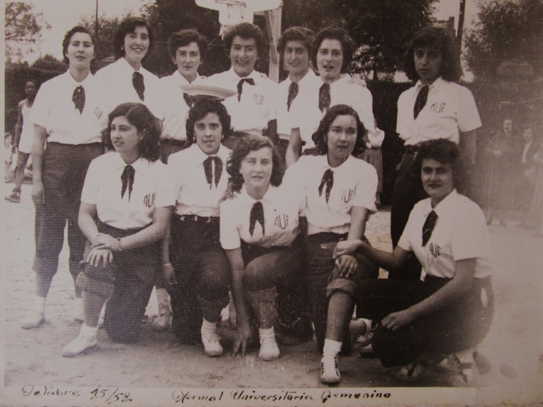 estudiantes normal universitaria femenina 1952