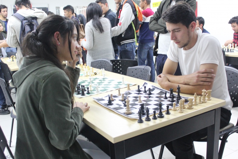 jugadores torneo ajedrez