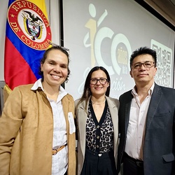 100 AÑOS EDUCACIÓN FÍSICA 