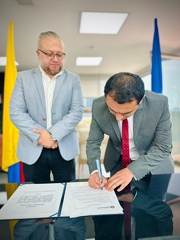 posesion director contratación (4)