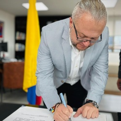 Posesión Director de Contratación