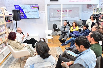 UPN abraza por venir  (10)